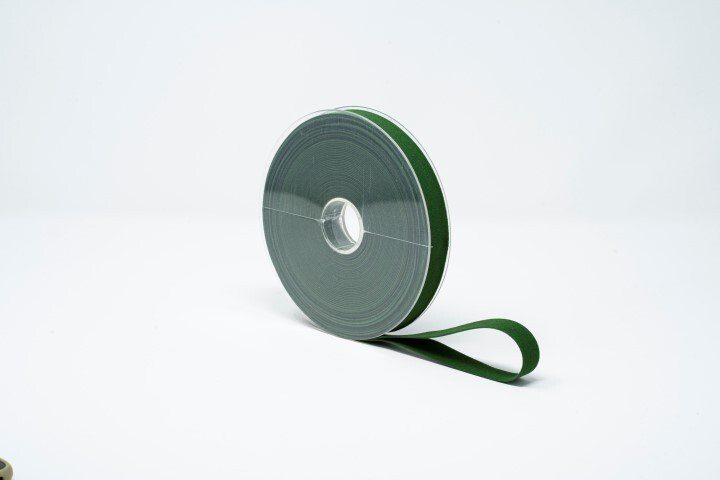 385UNO00392 FITA VELUDO 1.5CMX15MTS COR:VERDE - Image 1