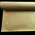 CELOFANE PINTAS TRANSP. COR:OURO 70X50MTS