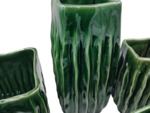 CERAMICA-CUBO RISCAS COR:VERDE VIDRADO