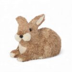 COELHO EM PALHA DEITADO