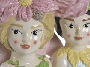 FIGURA BUSTO MENINA C/ASAS C/FURO