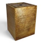 COLUNA C/FURO PLASTICO COR:OURO VELHO