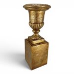 COLUNA C/FURO PLASTICO COR:OURO VELHO