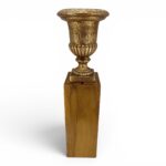 COLUNA C/FURO PLASTICO COR:OURO VELHO